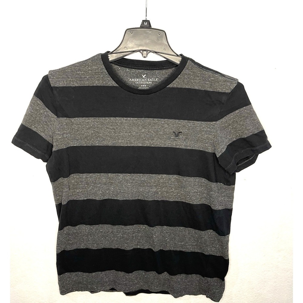 American Eagles Outfitters Striped T-Shirt Medium Mens Black and Grey